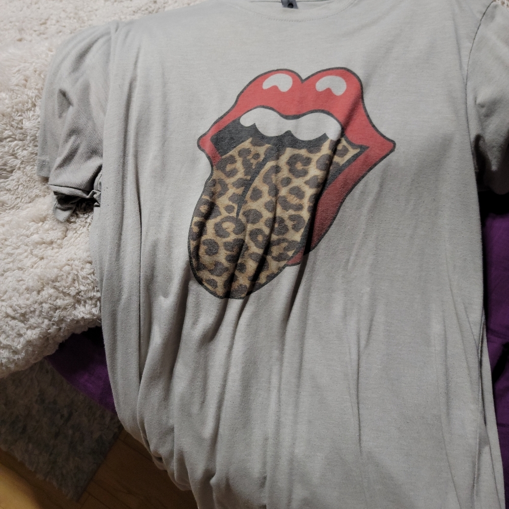 Cheeta tongue
